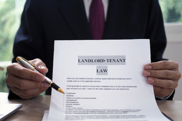 Landlord Tenant Lawyer : Protect Rights and Avoid Disputes!